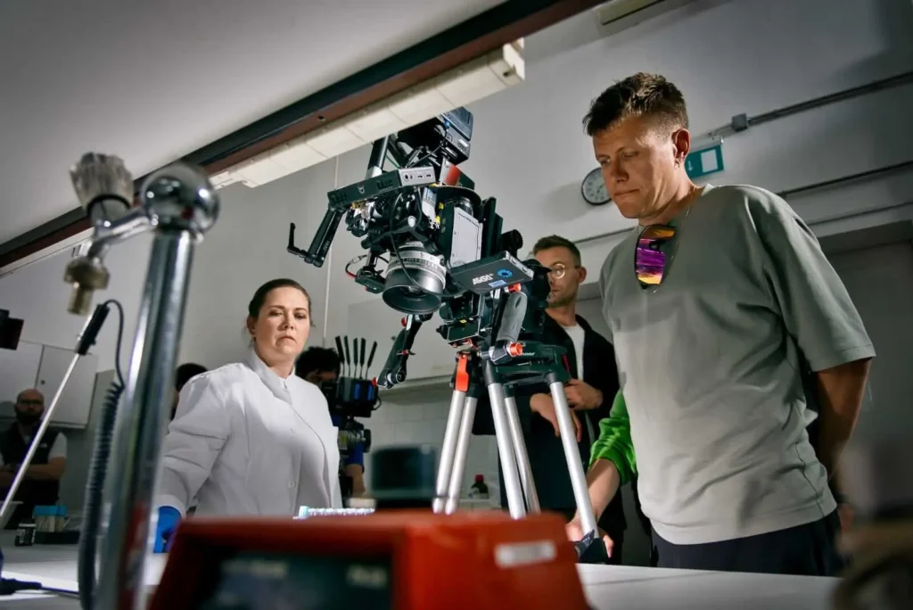 DSV-behind-the-scenes-production-services-in-hungary-4